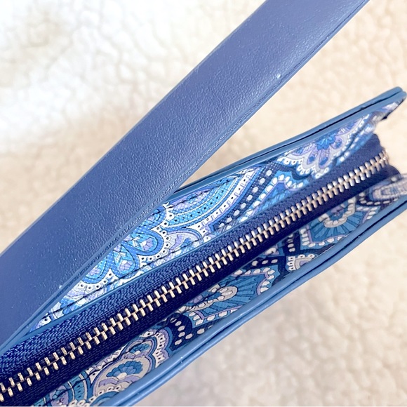 Liberty of London Wristlet - Picture 7 of 9